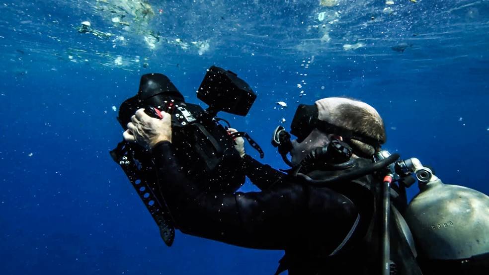 A Plastic Ocean (2016) ქართულად